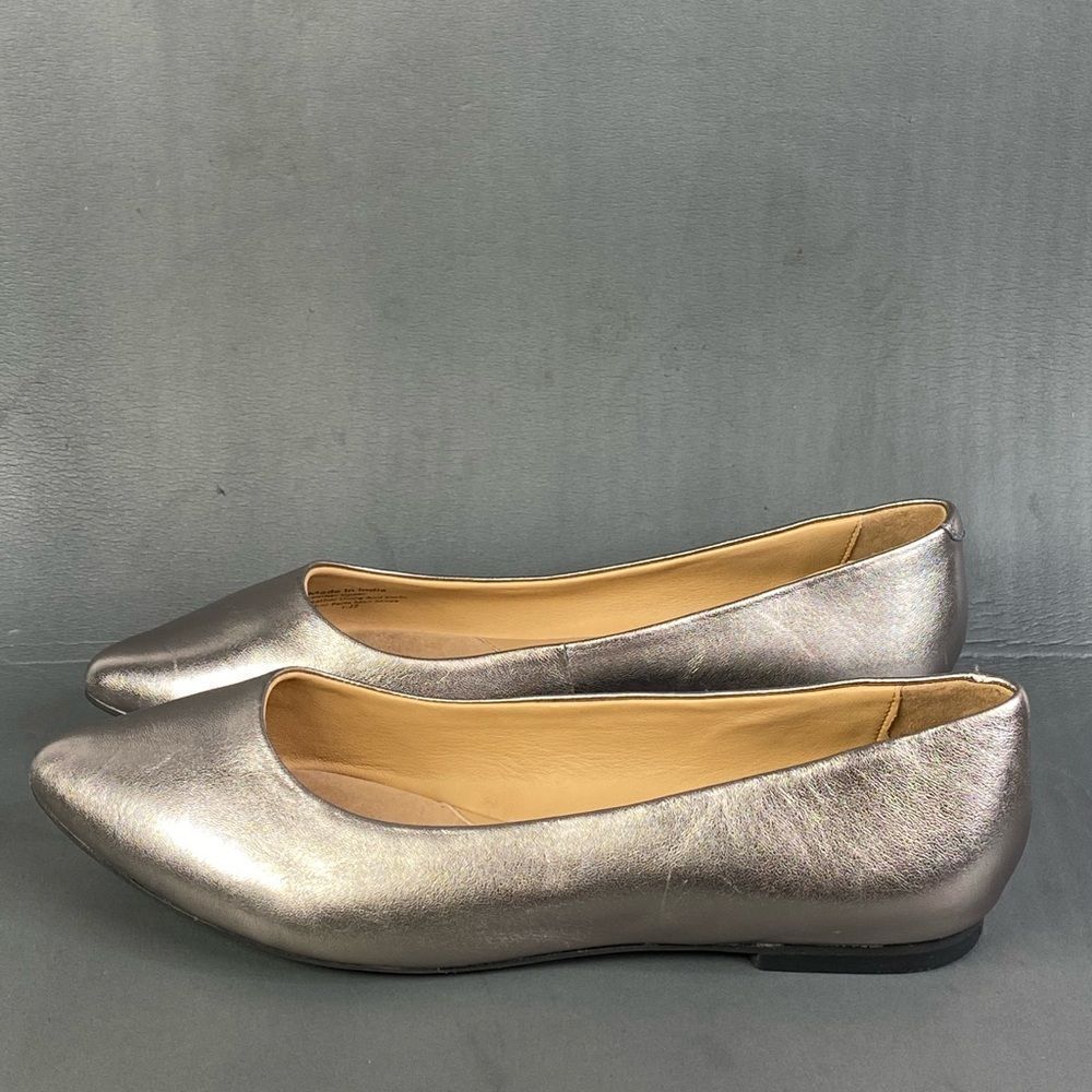 Trotters Estee (Pewter Metallic) Women's Slip-on comfort flats womens size 9.5